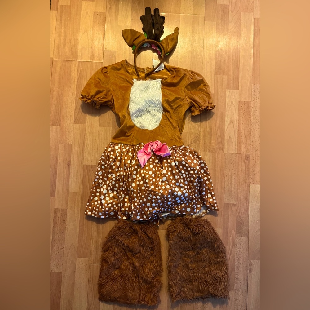 Kids deer costume size medium 8-10